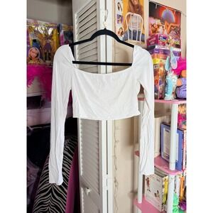 Tobi size‎ medium cropped cream long sleeve top